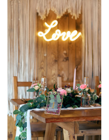 Neon LED - Love, biały, 61x27,4 cm